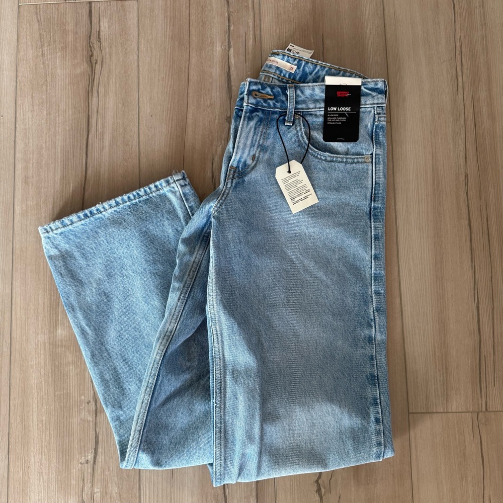 Levi’s Low Loose Jeans NWT